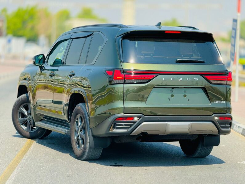 Lexus LX 600