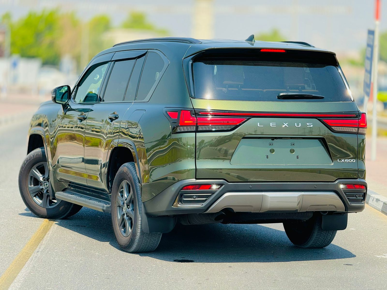 Lexus LX 600