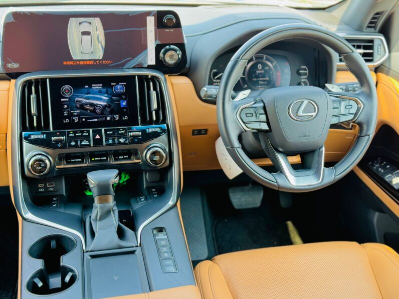 Lexus LX 600