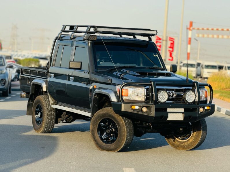 Toyota Land Cruiser pick up