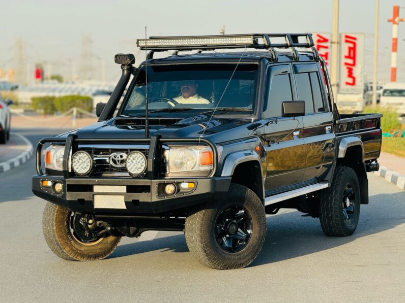 Toyota Land Cruiser pick up