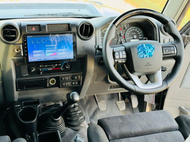 Toyota Land Cruiser pick up