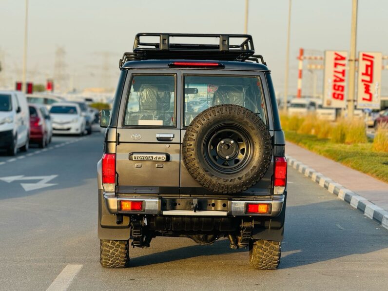 Toyota Land Cruiser HardTop