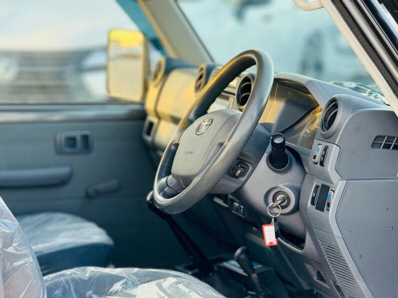 Toyota Land Cruiser HardTop