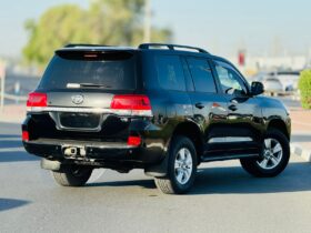 Toyota Land Cruiser Black