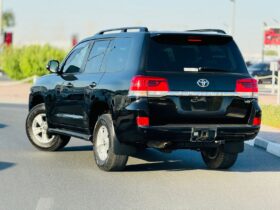 Toyota Land Cruiser Black