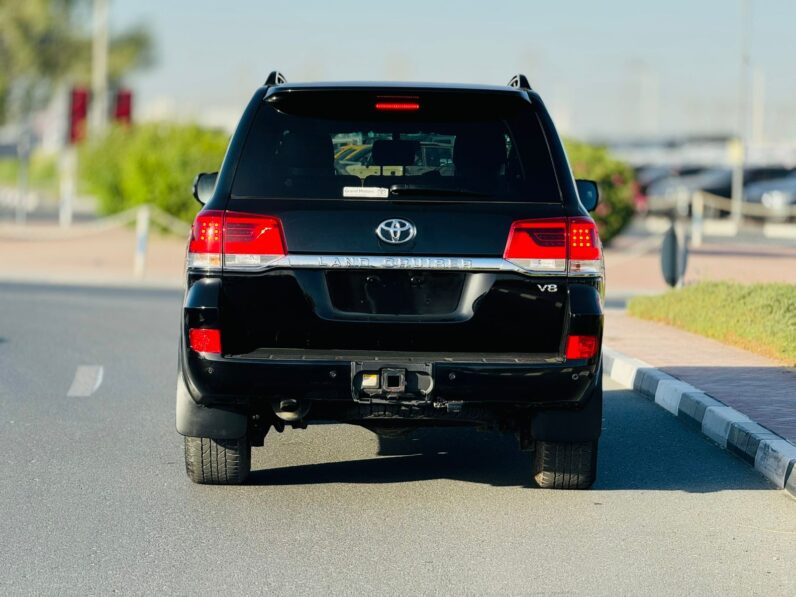 Toyota Land Cruiser Black