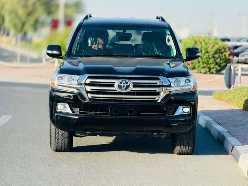 Toyota Land Cruiser Black