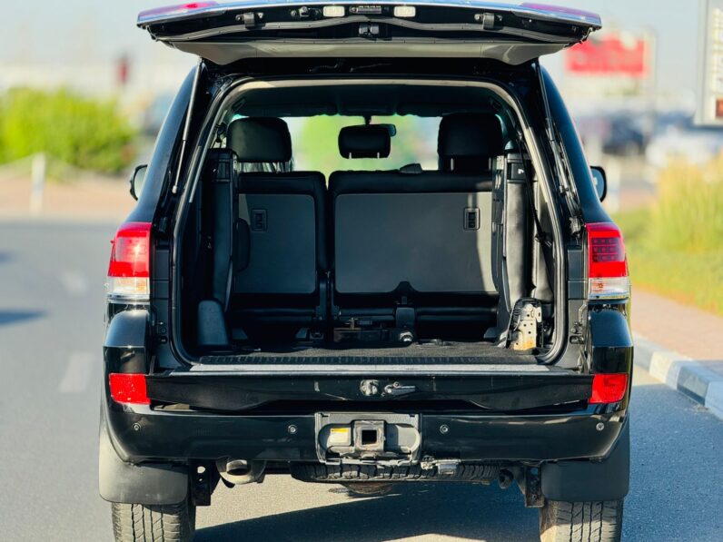 Toyota Land Cruiser Black