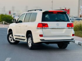 Toyota Land Cruiser VXR