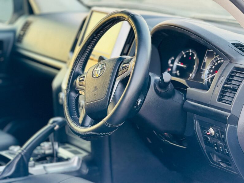 Toyota Land Cruiser VXR