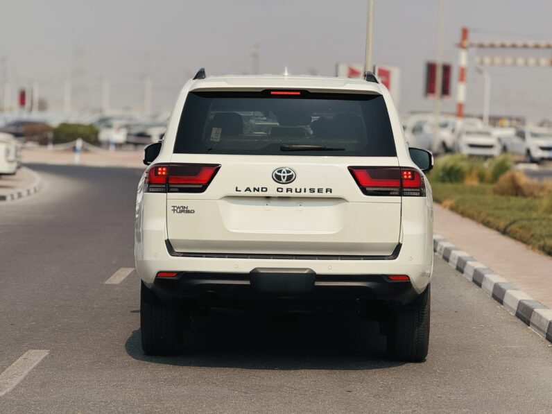 Toyota land cruiser vxr