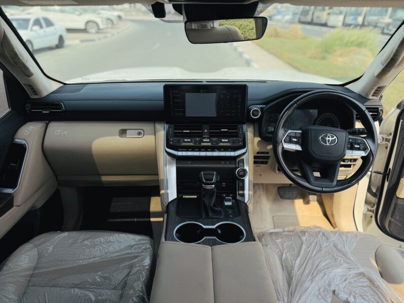 Toyota land cruiser vxr