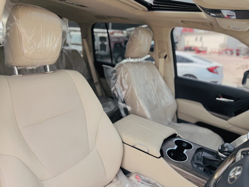 Toyota land cruiser vxr