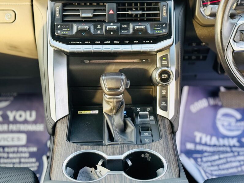 Toyota Land Cruiser VXR