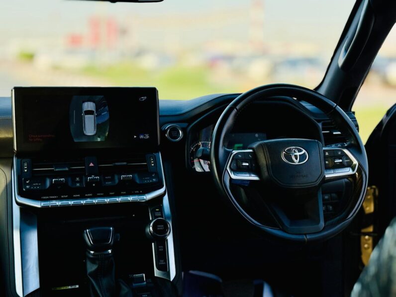 Toyota Land Cruiser VXR