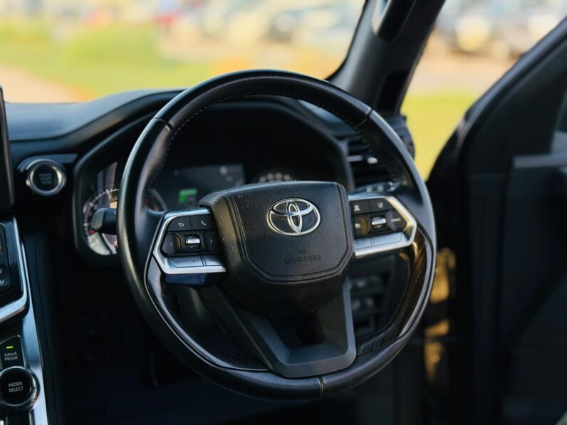 Toyota Land Cruiser VXR